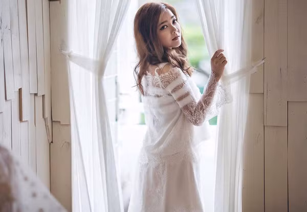 Cựu thành viên Mắt Ngọc "lột xác" với hình ảnh đầy quyến rũ ảnh 6