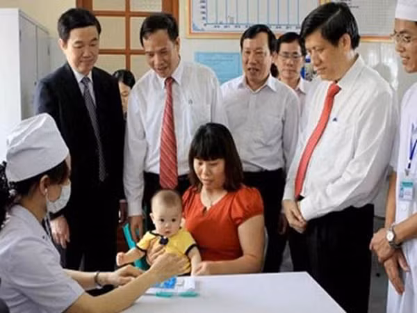 Rõ trách nhiệm bồi thường khi xảy ra tai biến do tiêm chủng ảnh 2