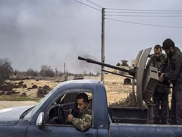 Syria khôi phục an ninh cho tuyến đường chính đến sân bay quốc tế ở Aleppo ảnh 1