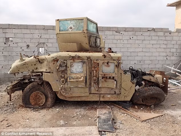Bất ngờ trước kho vũ khí IS sử dụng trong cuộc chiến ở Kobani ảnh 8