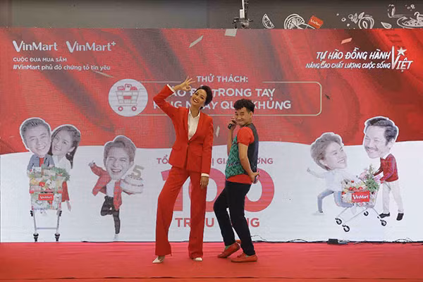 Dự sinh nhật VinMart & VinMart +, khách hàng "ẵm" quà hàng trăm triệu đồng ảnh 1