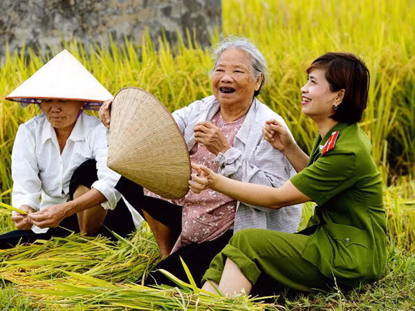 "Dựa vào nhân dân, không được xa rời dân" ảnh 1