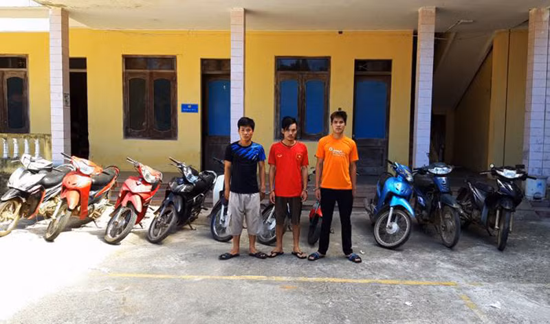 Bắt giữ nhóm đối tượng trộm cắp xe máy liên huyện ảnh 1