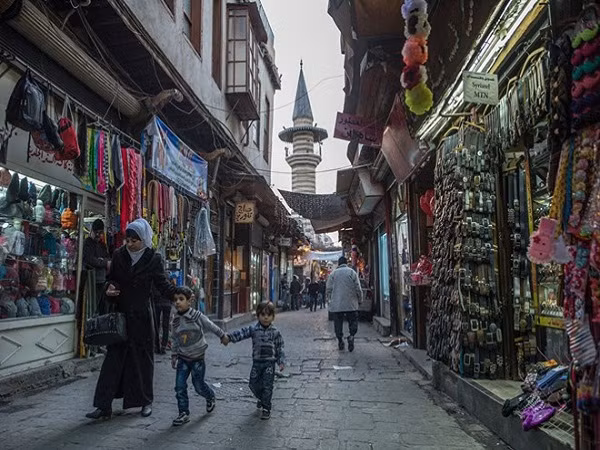 Syria: Cuộc sống yên bình hiếm có ở Damascus ảnh 9
