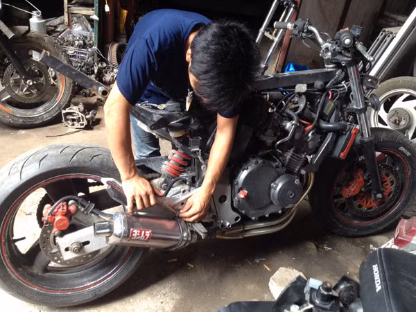 Nhức óc với tiếng pô xe máy “độ“ ảnh 2