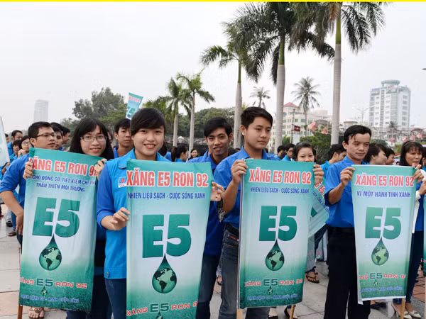 Bán đại trà xăng sinh học: Vừa làm vừa lo ảnh 1