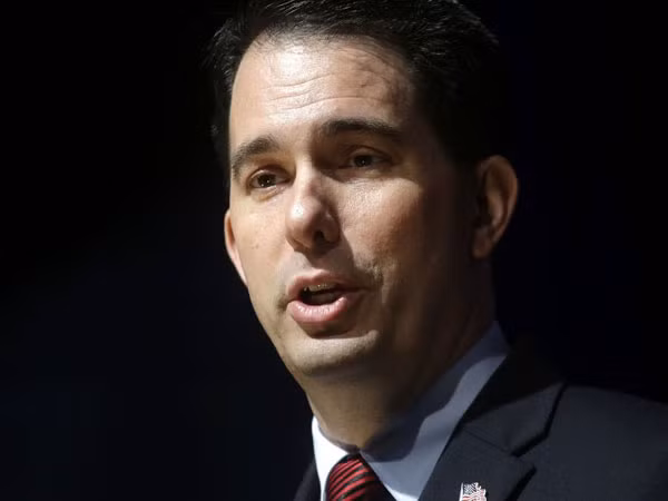 Scott Walker "thề" cung cấp vũ khí cho Ukraine,lập hệ thống phòng thủ "thép" tại Baltic ảnh 1