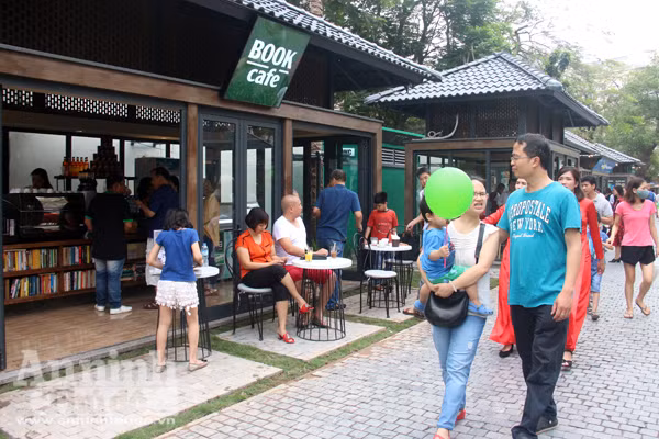 Những điều thú vị không thể bỏ qua ở phố sách Hà Nội ảnh 4 Những điều thú vị không thể bỏ qua ở phố sách Hà Nội ảnh 4