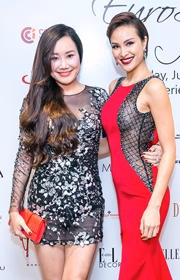 Phương Mai đầu tư phụ kiện 80 triệu đồng khi dự event&nbsp; ảnh 10