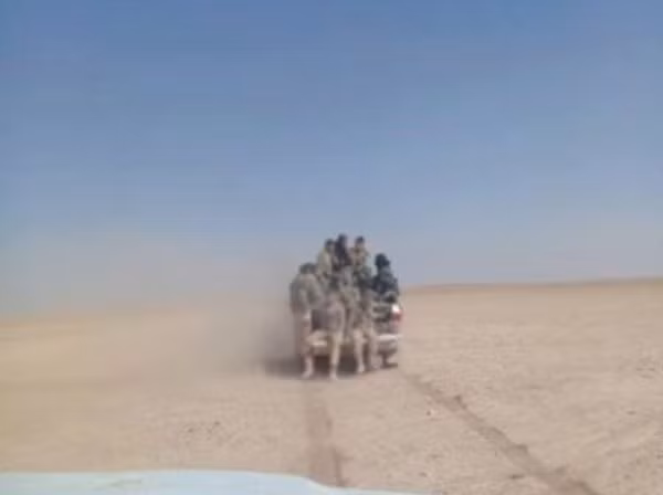 Quân đội Syria dồn sức đánh chiếm căn cứ chiến lược ở tây Deir Ezzor ảnh 1