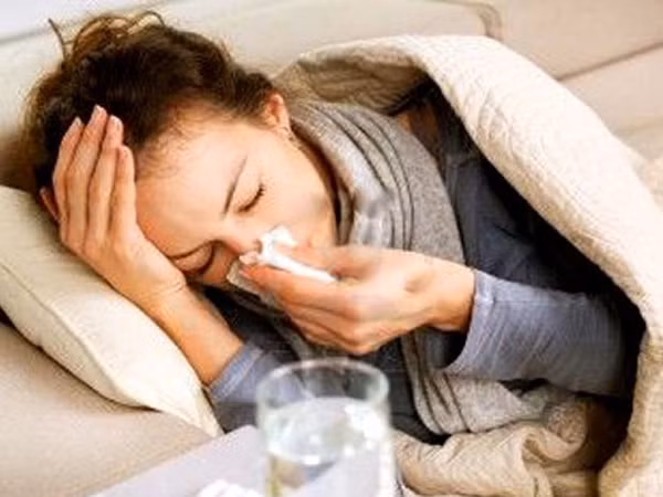 Ngủ ít, dễ bị cảm lạnh ảnh 1