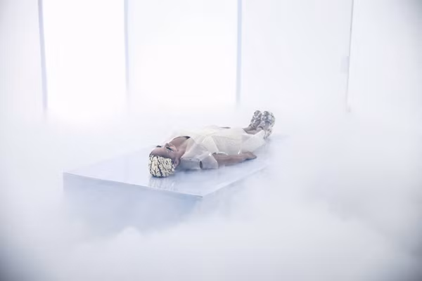 Phấn khích với teaser MV mới ma mị của Thảo Trang ảnh 7