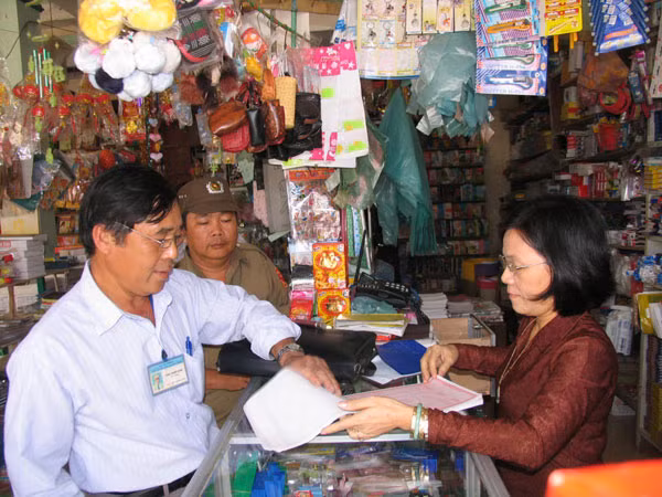 "Thuốc đắng" ngăn ngừa cán bộ thuế "ăn vụng" ảnh 1