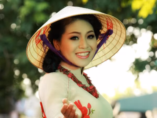 Quang Linh góp mặt trong liveshow của Anh Thơ ảnh 1