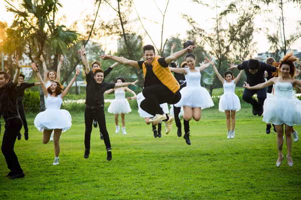 Trọng Hiếu tỏ tình bằng màn trình diễn Flashmob ảnh 7