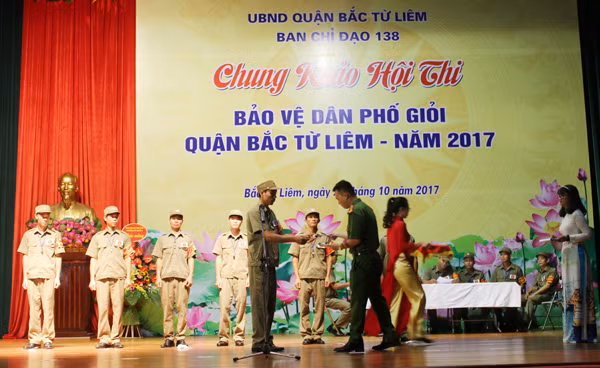 Tiếp thu những kiến thức bổ ích thiết thực về pháp luật, nghiệp vụ ảnh 10