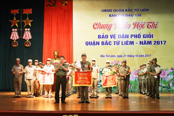 Tiếp thu những kiến thức bổ ích thiết thực về pháp luật, nghiệp vụ ảnh 7