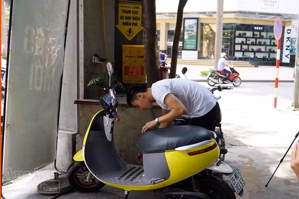 Hà Nội: Tận thấy những trạm sạc miễn phí cho xe đạp điện đầu tiên ảnh 4 Hà Nội: Tận thấy những trạm sạc miễn phí cho xe đạp điện đầu tiên ảnh 4