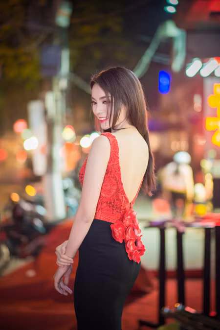Hoa hậu Kỳ Duyên “lu mờ” trước đàn chị Ngọc Hân ảnh 5