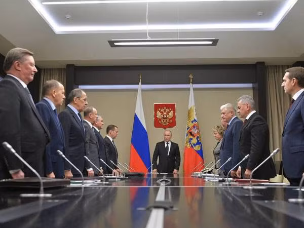 Ông Putin thông báo cho Hội đồng An ninh Nga kết quả hội nghị thượng đỉnh Bộ tứ Normandy ảnh 1 Ông Putin thông báo cho Hội đồng An ninh Nga kết quả hội nghị thượng đỉnh Bộ tứ Normandy ảnh 1