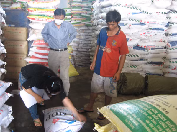 Hàng loạt Trung tâm "ma" kiểm nghiệm phân bón (1): Tự ý "đẻ" 7 trung tâm con không phép ảnh 1