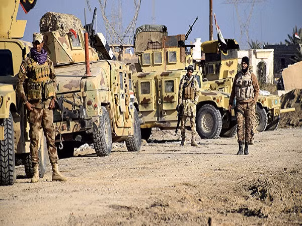 Quân đội Iraq bắt sống "bộ trưởng tài chính" của IS ở Ramadi ảnh 1