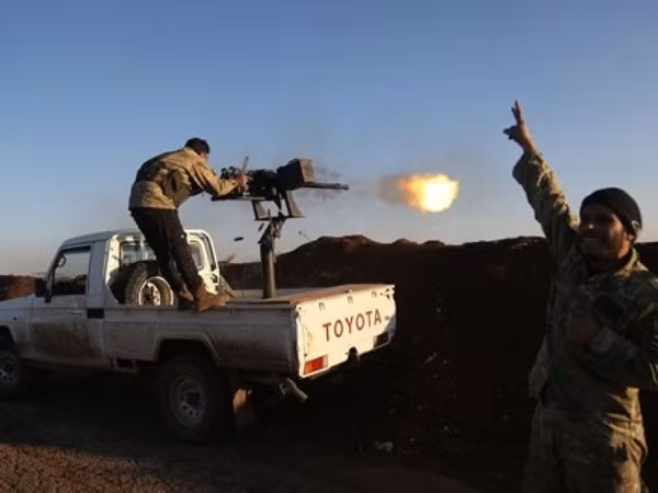 Phiến quân phóng tên lửa phá hủy căn cứ của quân đội Syria ở Hama ảnh 1 Phiến quân phóng tên lửa phá hủy căn cứ của quân đội Syria ở Hama ảnh 1