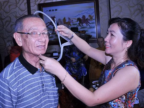 100 chân dung nghệ sỹ bằng tượng sáp ảnh 2