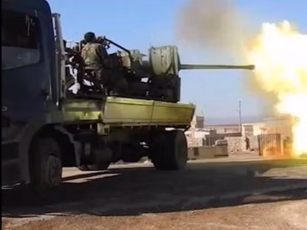 Xe tăng, pháo binh SAA đổ dồn về Aleppo bắt đầu cuộc chiến mới chống khủng bố ảnh 1