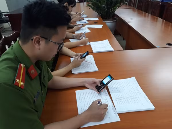 Nhắn tin thông báo, xin lỗi công dân khi thủ tục hành chính bị chậm ảnh 2