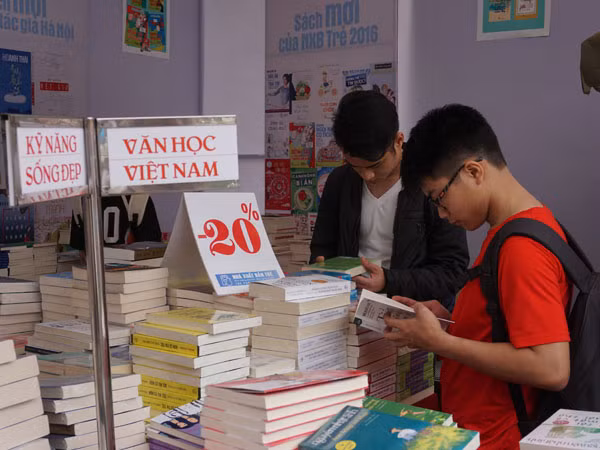 Hội sách không chỉ là nơi bán sách ảnh 2