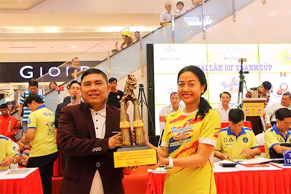 Mãn nhãn với màn tranh tài của 30 đội tại Giải lân sư tranh Cup Number 1 ảnh 1