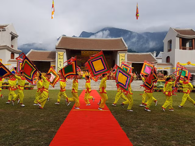 Hội xuân Yên Tử 2018 khai mạc với nhiều điểm mới ảnh 1 Hội xuân Yên Tử 2018 khai mạc với nhiều điểm mới ảnh 1