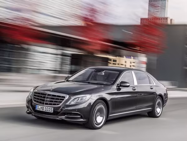 Mercedes-Maybach S-600 có giá khởi điểm từ 234.000 USD ảnh 1