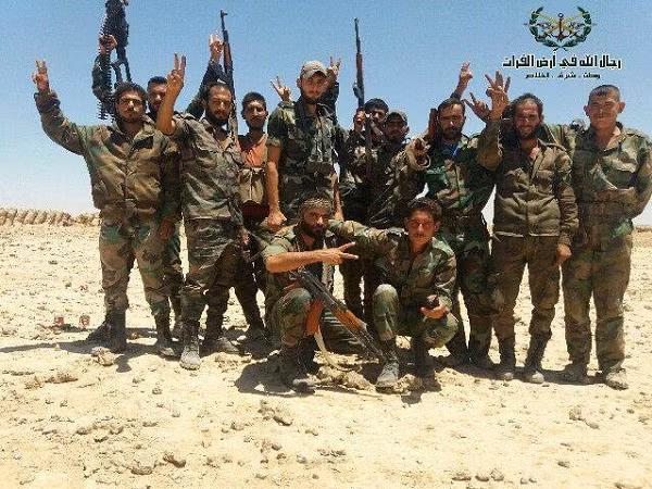 Quân đội Syria tấn công căn cứ IS ở Raqqa, phiến quân gặp nguy ảnh 1