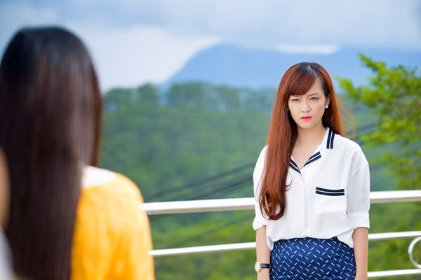 Đinh Hương làm "kẻ thứ ba" chen ngang mối tình của Nhã Phương ảnh 3 Đinh Hương làm "kẻ thứ ba" chen ngang mối tình của Nhã Phương ảnh 3