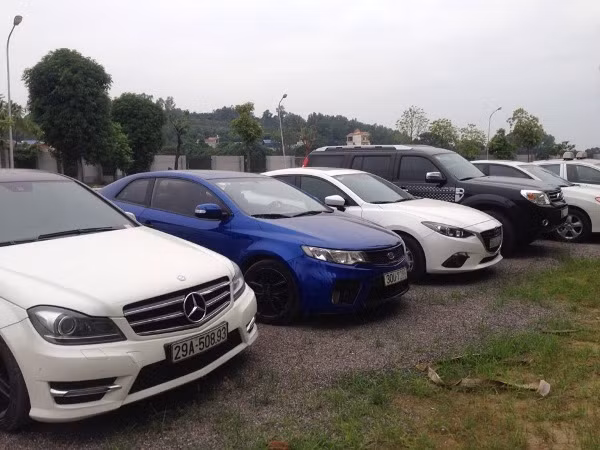 Huy động 7 xe ô tô, 30 "anh chị" định về dằn mặt trai xã ảnh 2
