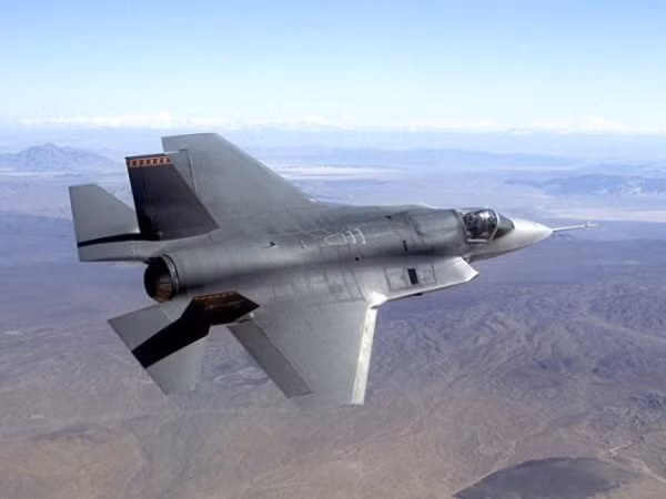 F-35 Israel dội bom Aleppo sau khi bay qua 2 quốc gia láng giềng ảnh 1 F-35 Israel dội bom Aleppo sau khi bay qua 2 quốc gia láng giềng ảnh 1