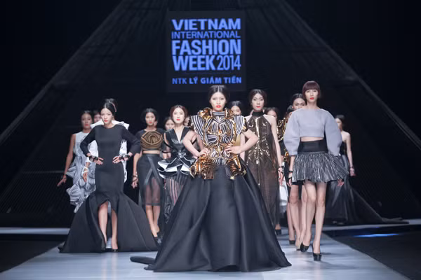 Khởi động Tuần lễ thời trang quốc tế tại Việt Nam 2015 ảnh 2