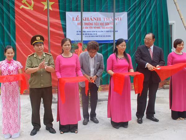 Món quà trước thềm năm học ảnh 1