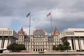 Mỹ bắt giữ người phụ nữ âm mưu đánh bom Tòa nhà Quốc hội bang New York