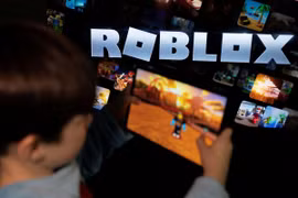 Philippines thúc đẩy lệnh cấm trò chơi trực tuyến Roblox sau vụ xả súng trường học