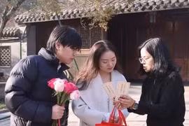 Chuyện 'lạ đời' tại Trung Quốc: Bệnh viện và hộp đêm tham gia kết tơ hồng để thúc đẩy tỷ lệ kết hôn