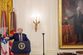 Tổng thống Trump: Sẽ không thu phí qua eo biển Hormuz trừ khi...