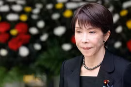 Nữ Thủ tướng Nhật Bản tiết lộ ‘chưa từng gặp ma, song vẫn hét khi thấy gián’