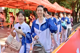 12,9 triệu học sinh Trung Quốc bước vào kỳ thi tuyển sinh đại học Gaokao