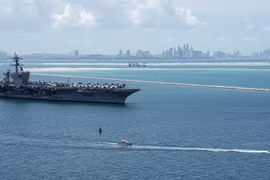 Thủy thủ đoàn tàu sân bay USS Abraham Lincoln tiêu 3 triệu USD trong 5 ngày ở Thái Lan