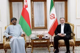 Iran và Oman đạt thỏa thuận bước đầu về tuyến hàng hải tạm thời qua eo biển Hormuz