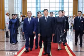 Nhà vua Vương quốc Thái Lan và Hoàng hậu đến Hà Nội, bắt đầu thăm Việt Nam
