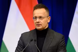 Lý do cựu Bộ trưởng Ngoại giao Hungary bị điều tra sau khi 'nhảy việc' 